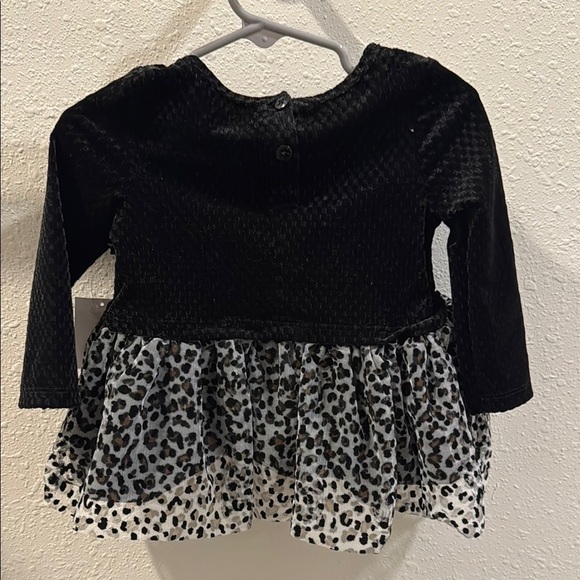 Black and White Leopard Print Blouse - Picture 4 of 4